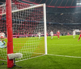 德甲-凯恩点射17岁小将破门 拜仁2-2美因茨结束四连胜