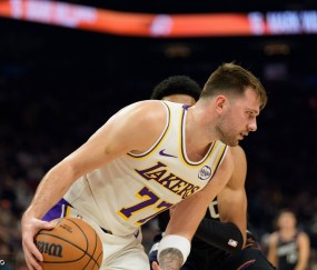 官方实力榜：雷霆居首火箭升第三 湖人第7勇士NO.17