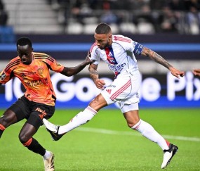 法甲大冷门！落后3球仍不输，巴黎FC主场逼平里昂